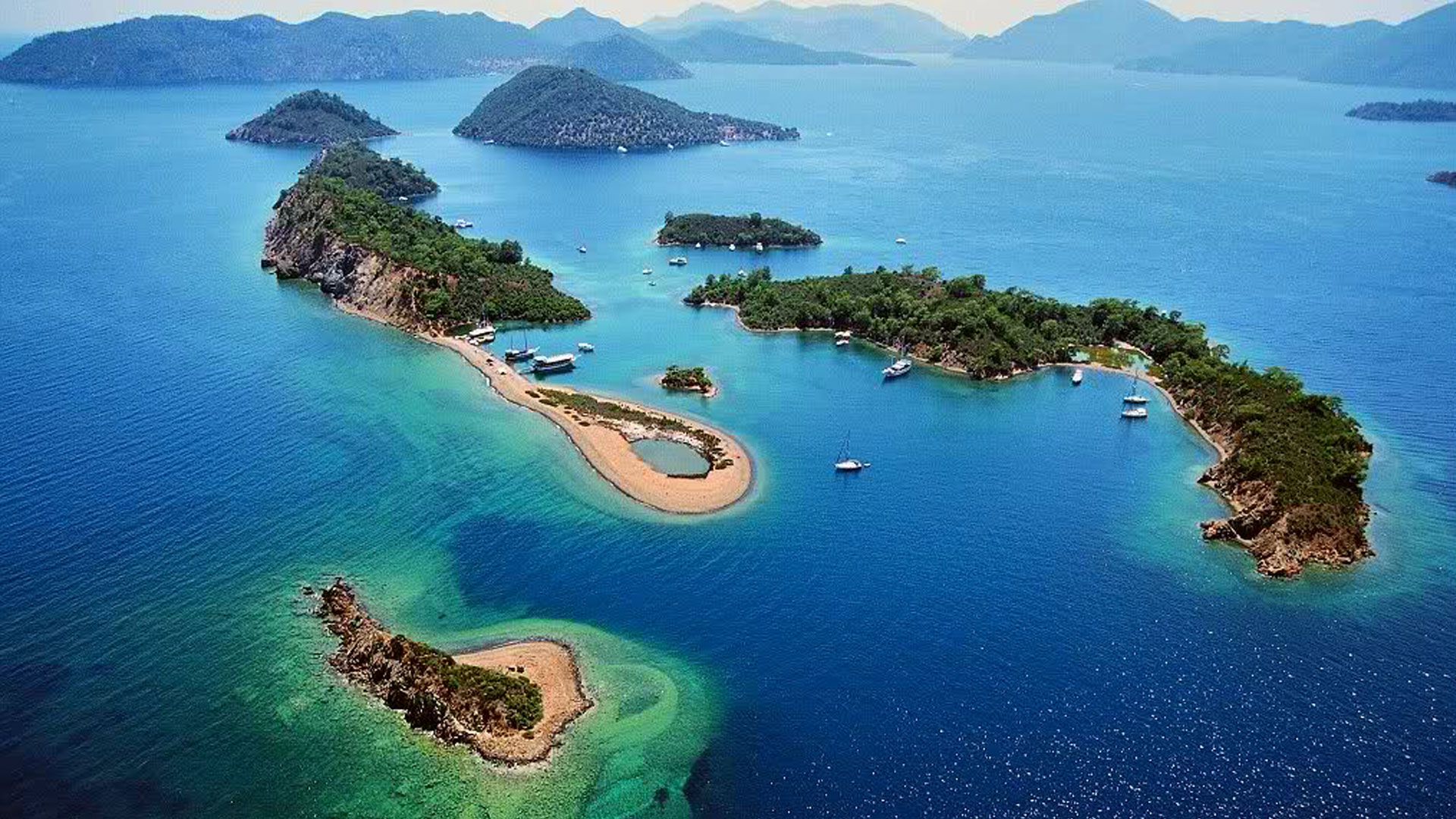 12 Islands Daily Boat Tour